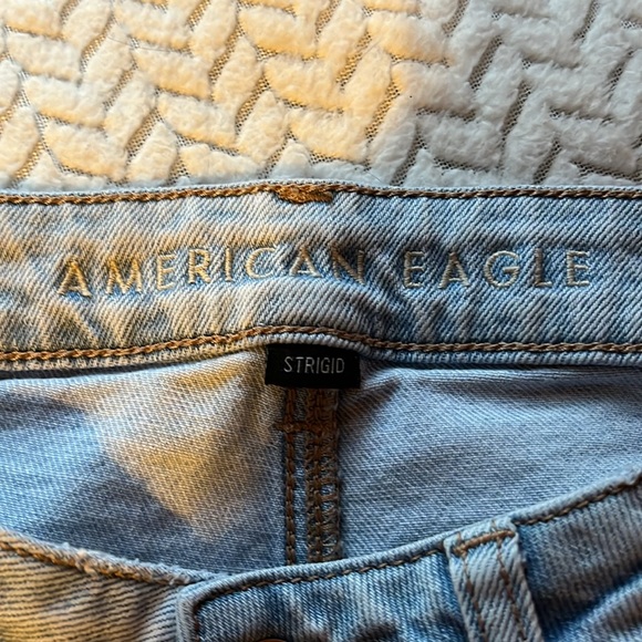 American Eagle Higj Rise Jeans - Picture 3 of 4